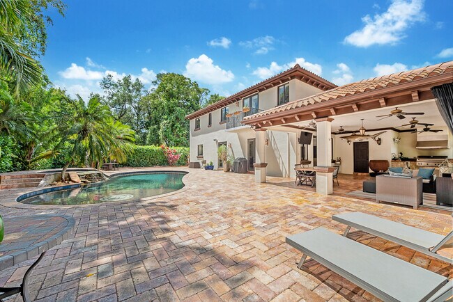 Foto del edificio - 5621 SW 68th Ct