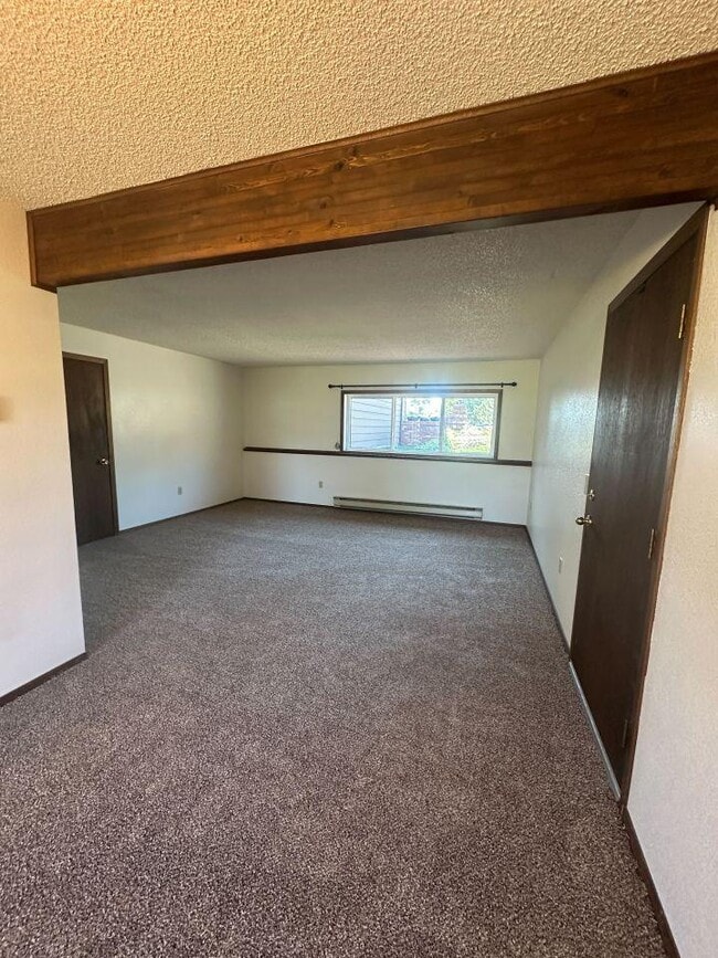 Building Photo - 2 bedroom in Billings MT 59102