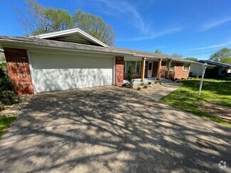 Building Photo - 2726 S Edgewater Dr