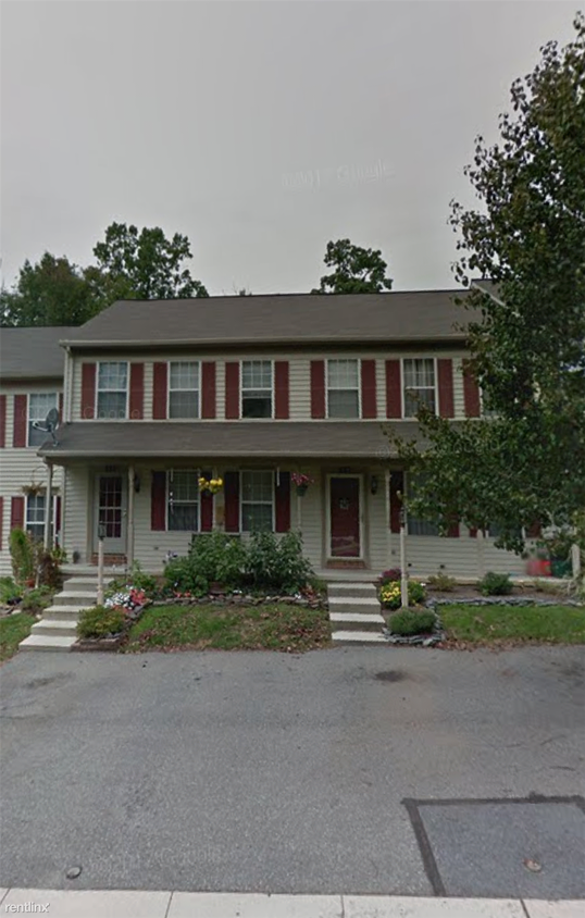 Foto principal - 3 br, 1.5 bath Townhome - 622 Rockwood Dr