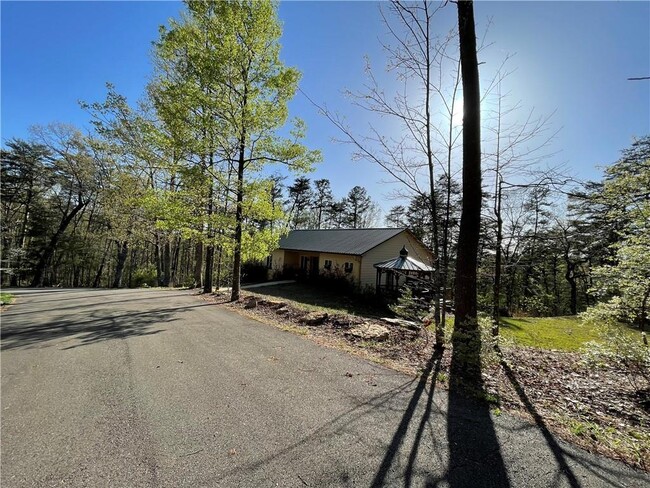 Foto del edificio - 39 Lost Pine Ln