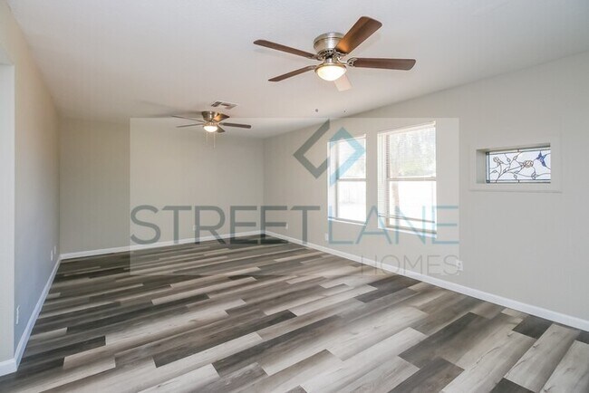 Building Photo - Charming 4 Bedroom in Chandler!