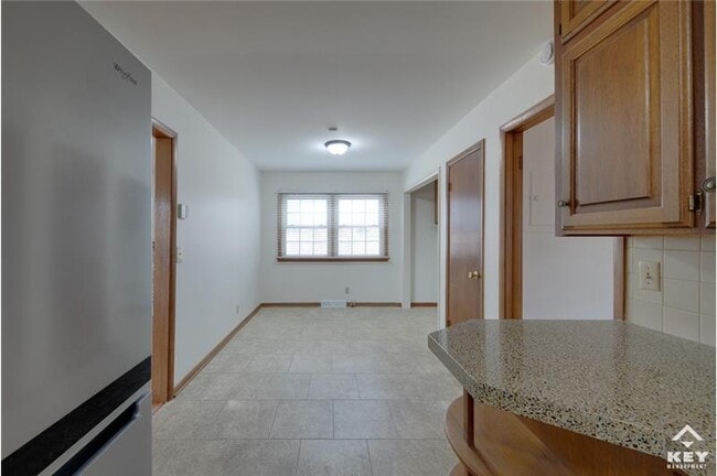 Building Photo - 6402 E 11th St N