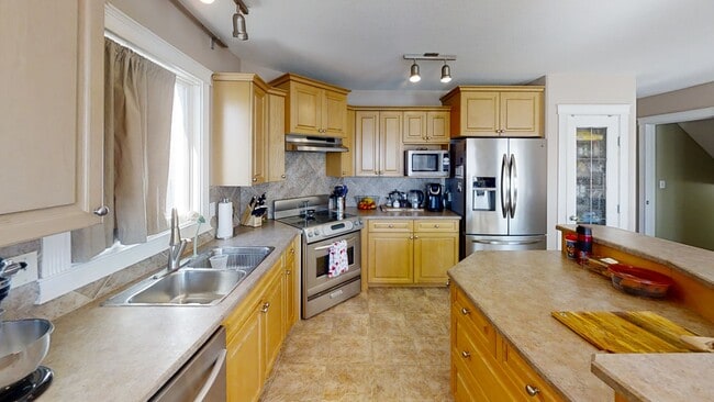 Photo du bâtiment - 9301 Lakeland Dr