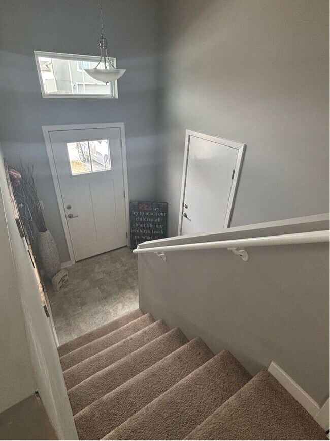 Foto del edificio - Beautiful Split-Level in BENNINGTON