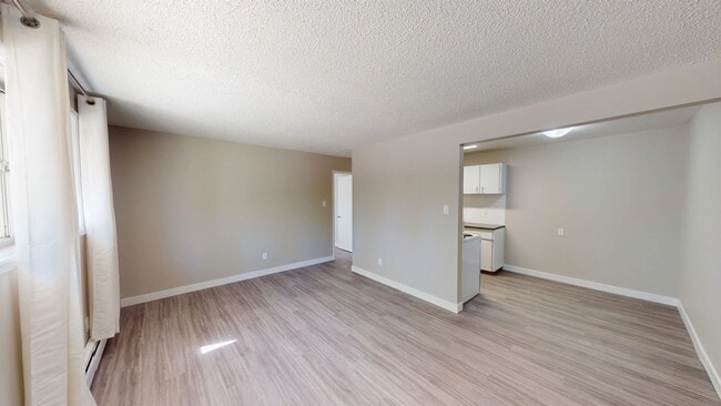 Building Photo - 9807-9108 108 Ave