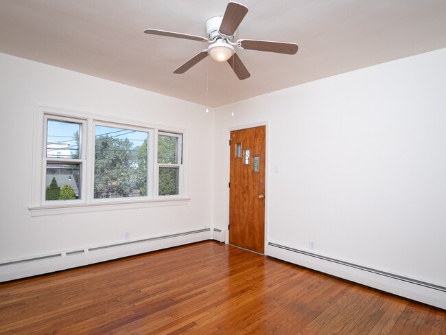 Living Room - 901 S Webster Ave