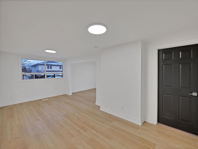 Building Photo - 647 Limeridge Rd E