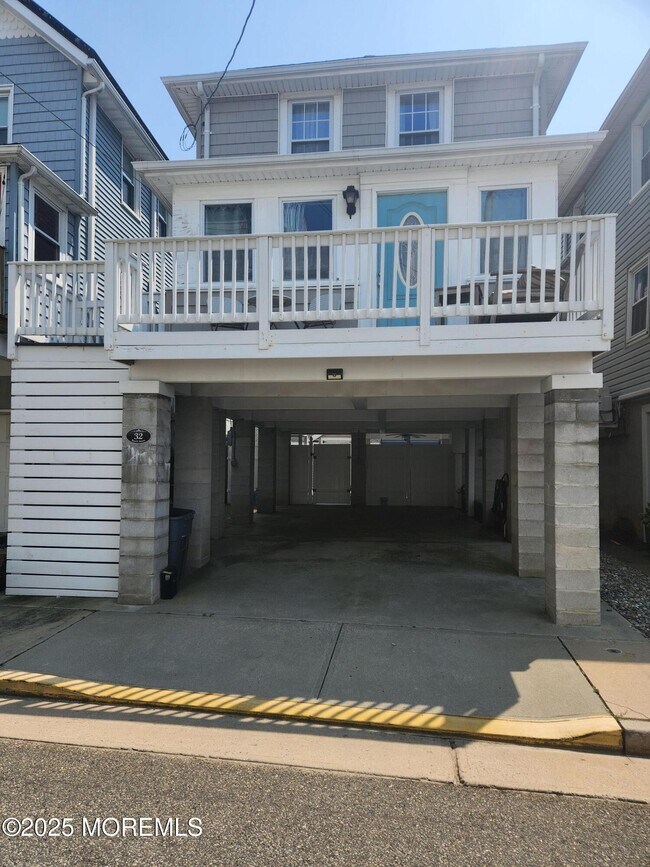 Foto del edificio - 32 Beach St