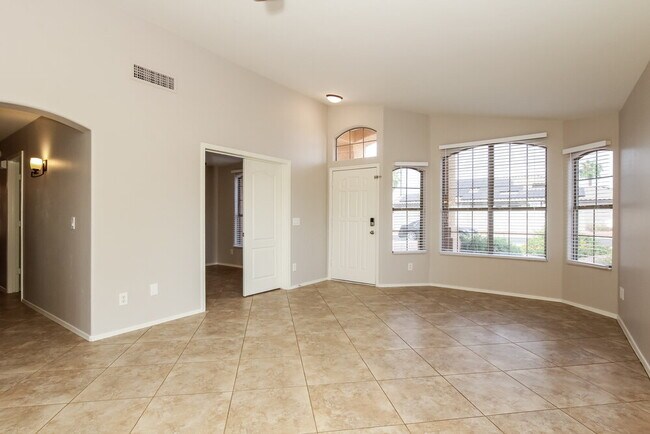 Building Photo - 9935 W Potter Dr