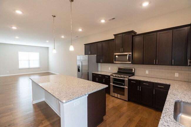 Foto del edificio - New Townhome