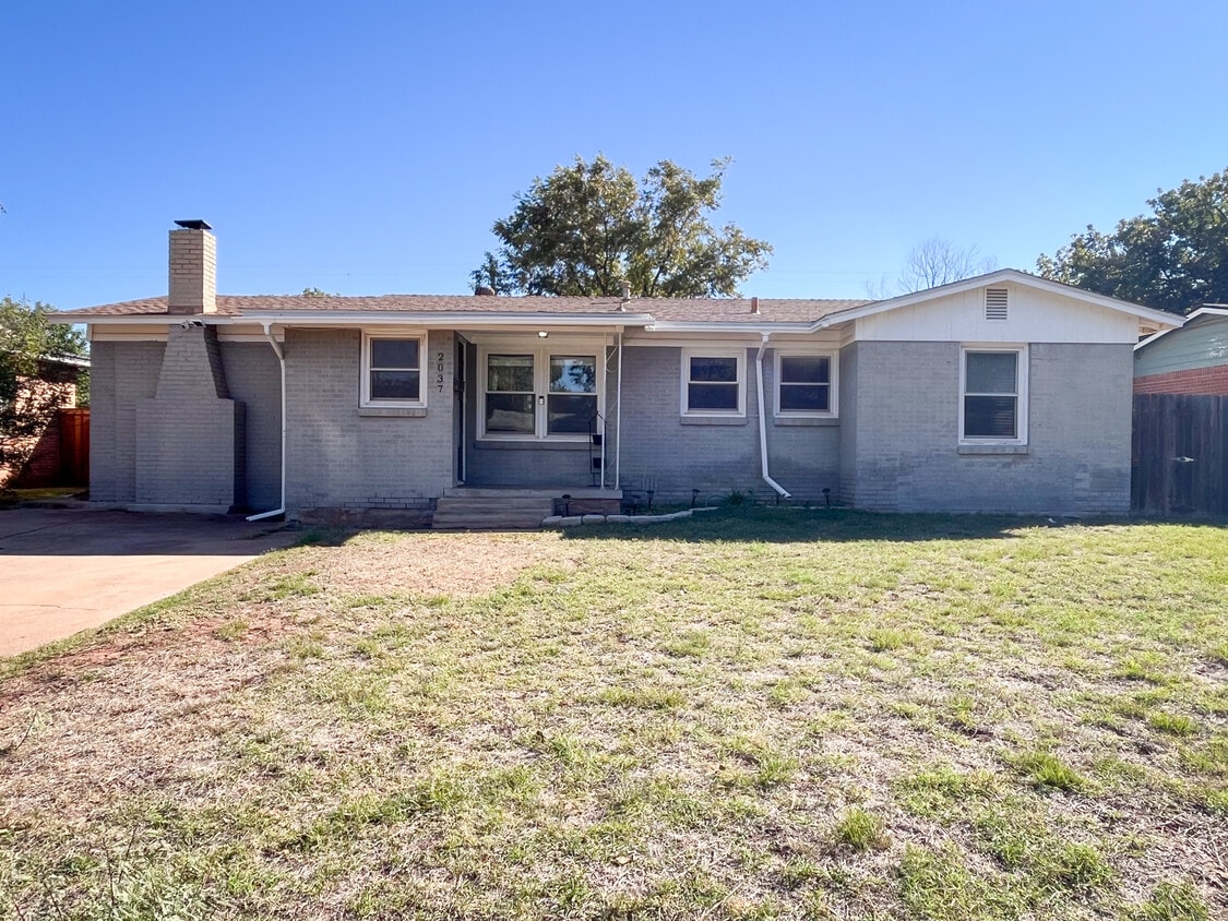 Foto principal - 2037 Bridge Ave