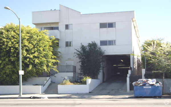 Building Photo - 520 N Virgil Ave
