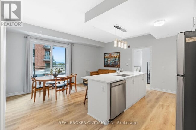 Building Photo - 1350 Hemlock Rd