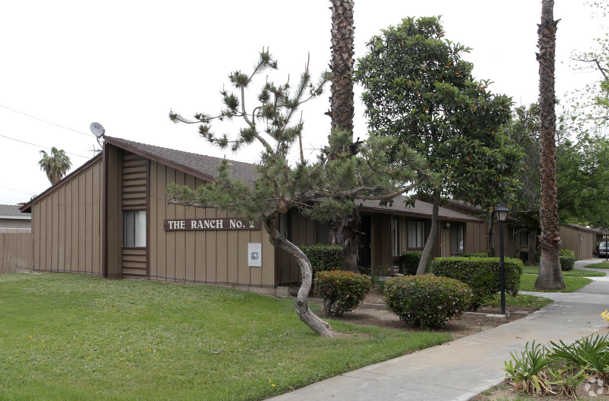 Foto del edificio - Ranch Apartments