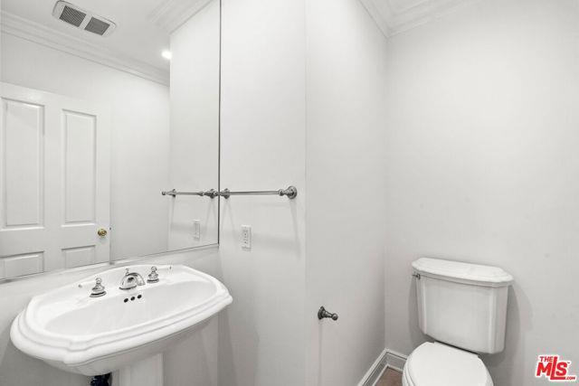 Building Photo - 1240 N Doheny Dr