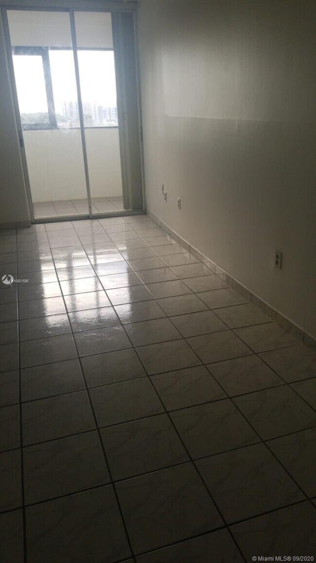 Foto del edificio - 5050 NW 7th St