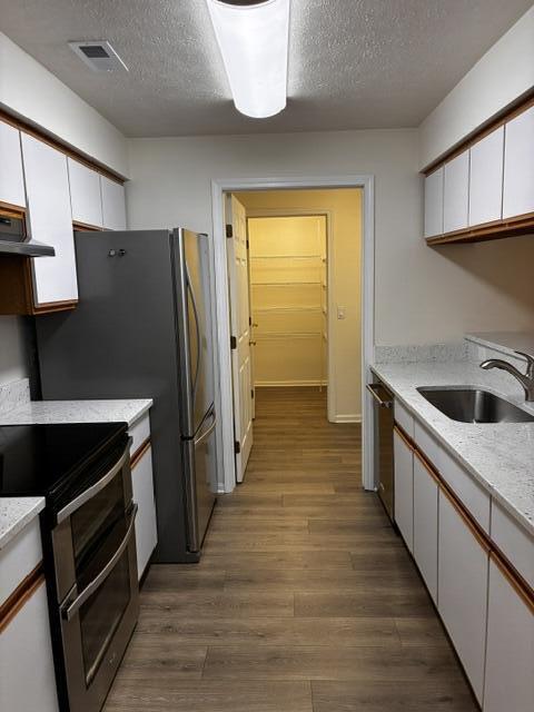 Foto del edificio - 1357 Heatherwood Ln