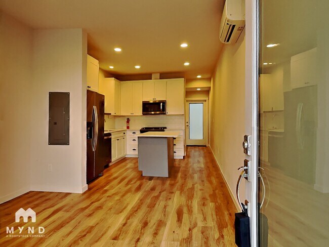 Foto del edificio - 7023 42nd Ave S