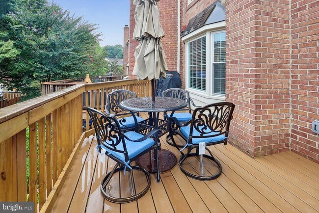 Foto del edificio - 2292 Idylwood Station Ln