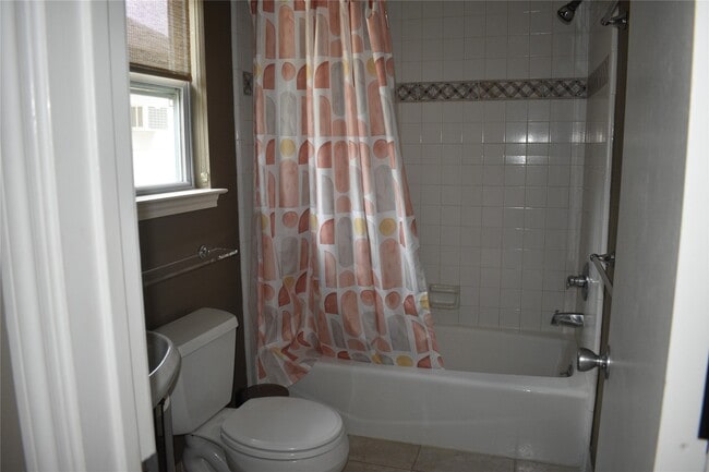 Foto del edificio - 4521 Maple St
