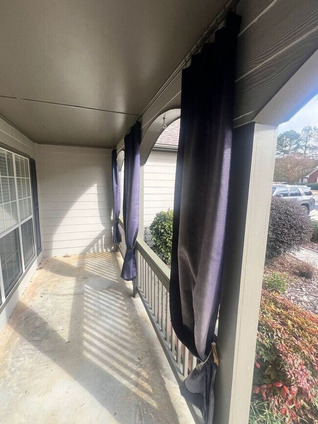 Building Photo - Move-In Ready 3 Bedroom Ranch with Bonus Room in Sought-After Grayson District