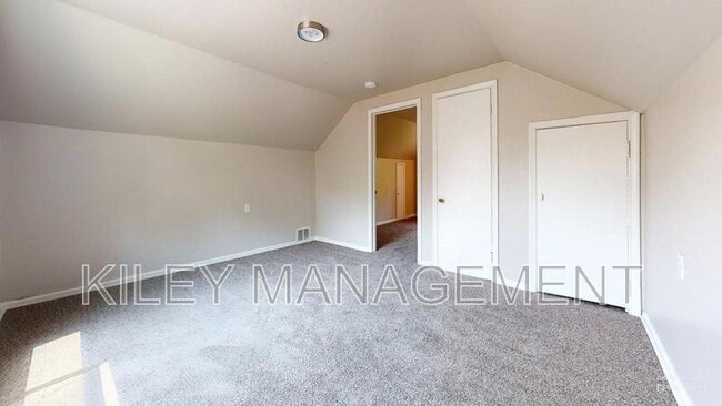 Foto del edificio - 19954 Oakfield Ave