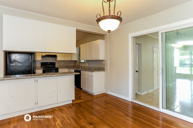 Building Photo - 2423 Gayland Rd
