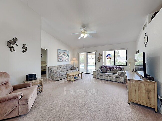 Foto del edificio - 3275 Chemehuevi Blvd