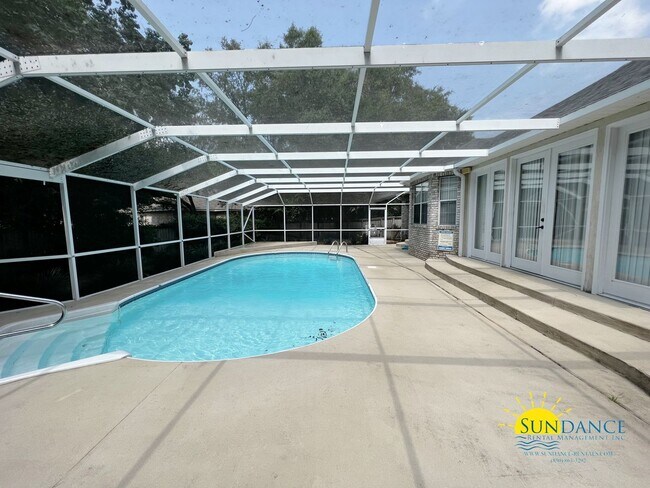 Foto del edificio - Gorgeous 3 Bedroom home with Pool in Crest...