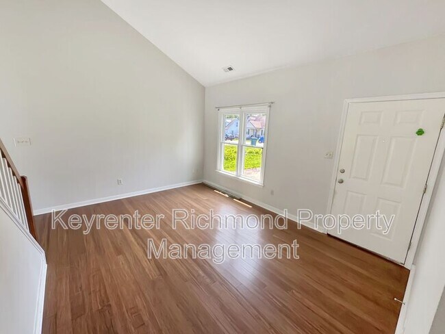 Foto del edificio - 2414 Irisdale Ave