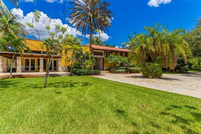 Building Photo - 5800 SW 178th Ave