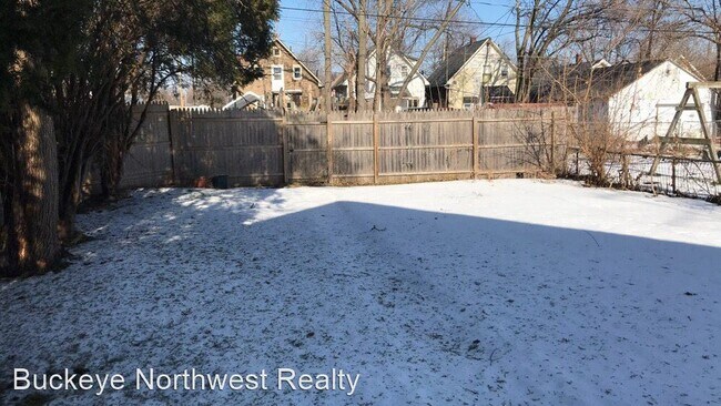 Building Photo - 3 br, 1 bath House - 815 Woodward Ave