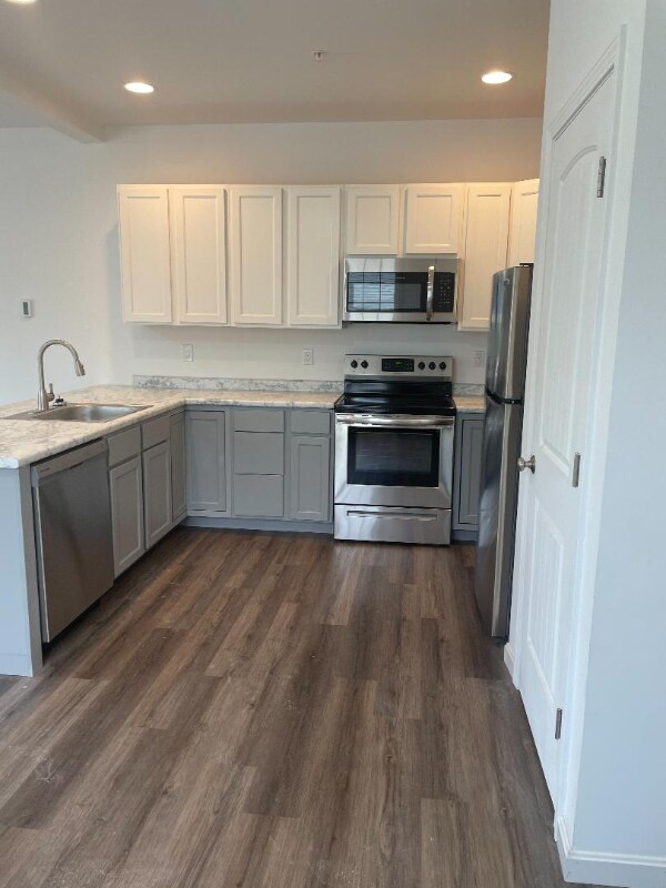 Building Photo - 13 Matildas Wy