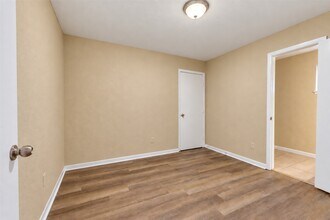 Building Photo - 946 Francitas Dr