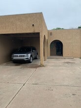 Building Photo - 1032 Mockingbird Ln