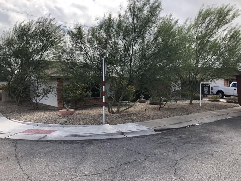 Primary Photo - 7TH STREET AND BELL ROAD