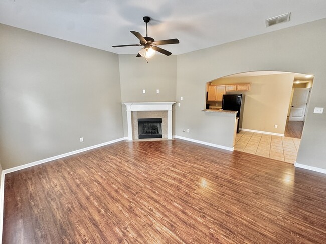 Building Photo - 1552 Wynne Rd