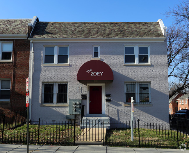Building Photo - The Zoey