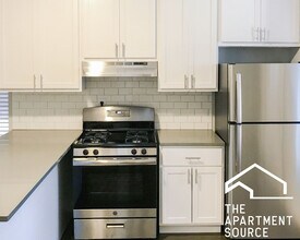 Building Photo - 2730 N Wayne Ave