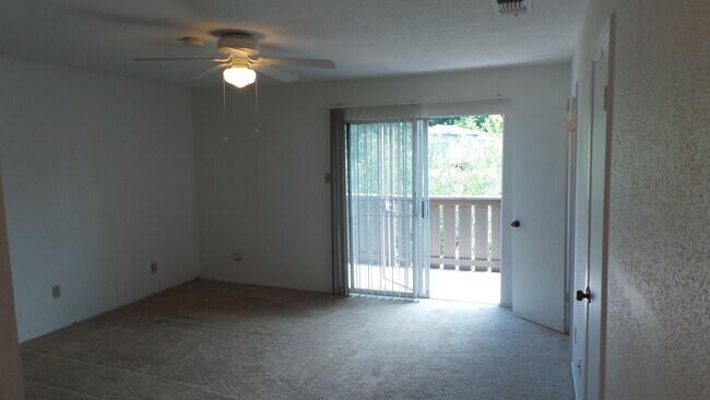 HAB 1 - 5005 Georgi Ln