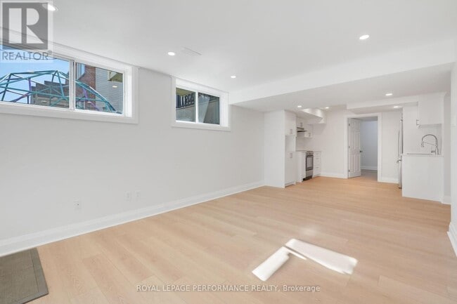 Photo du bâtiment - 1820 Appleford St