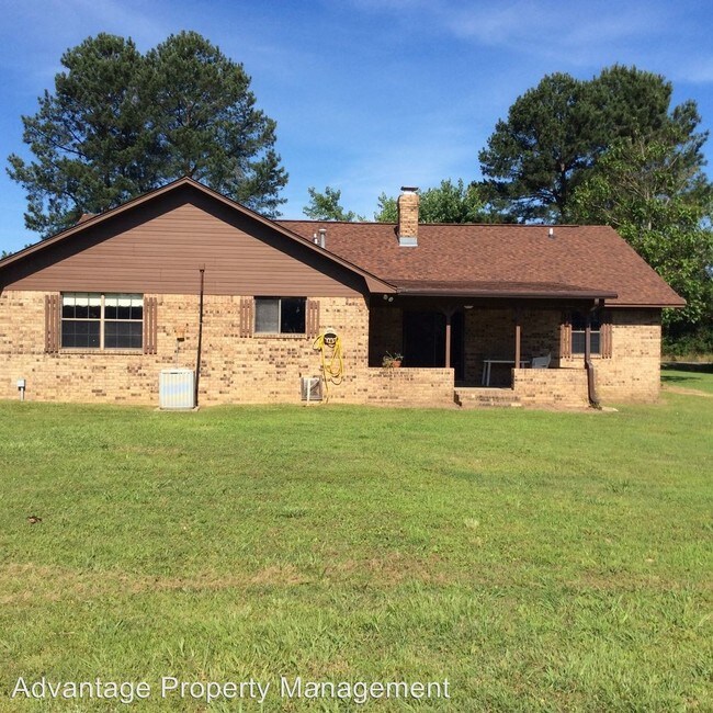 Building Photo - 3040 Lakeview Acres Rd