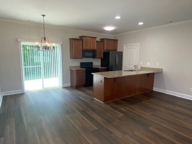 Foto del edificio - 313 Keeneland Dr