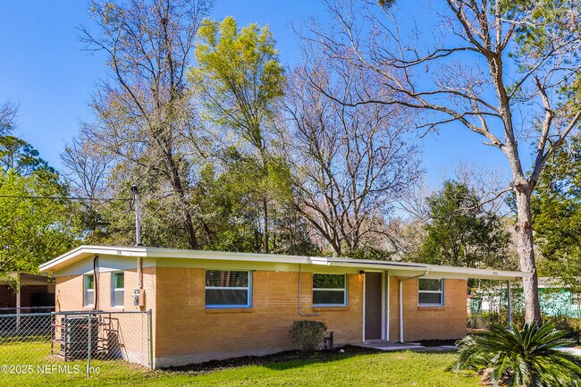 Building Photo - 9246 Spottswood Rd