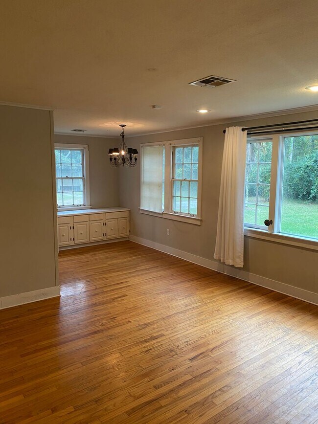 Building Photo - Leasing Now!