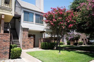 Building Photo - 3121 Sondra Dr