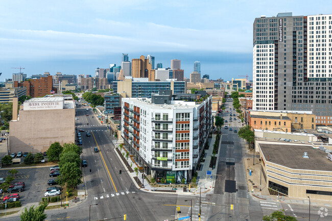 Building Photo - Hencen