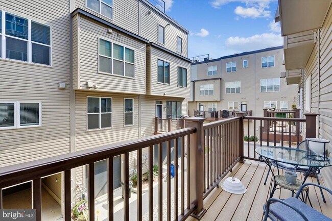 Foto del edificio - 8052 Red Hook St