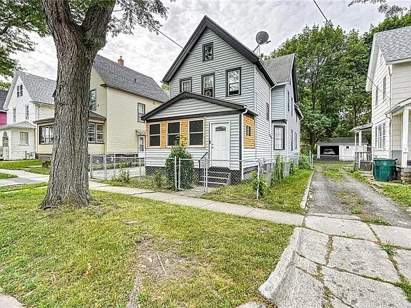 Building Photo - 337 Ave B